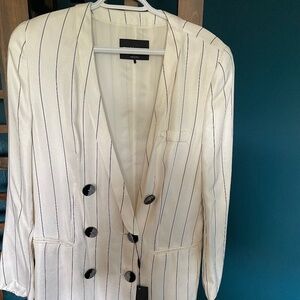 Giorgio Armani NWT ivory with navy stripes , blazer jacket, US 12, EU 48.
